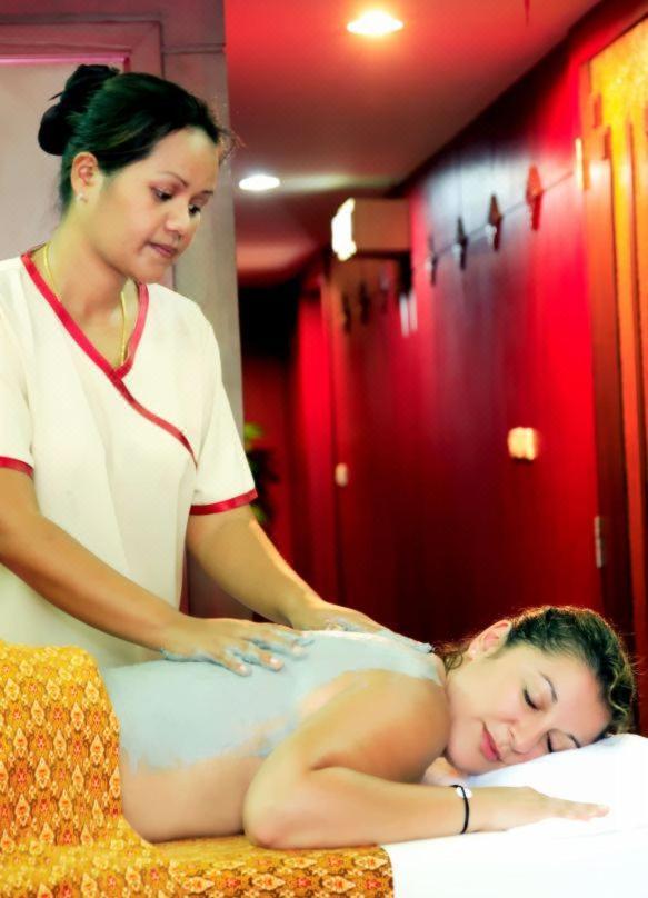 The Top Patong Resort. Zewnętrze zdjęcie